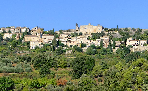 village du Crestet