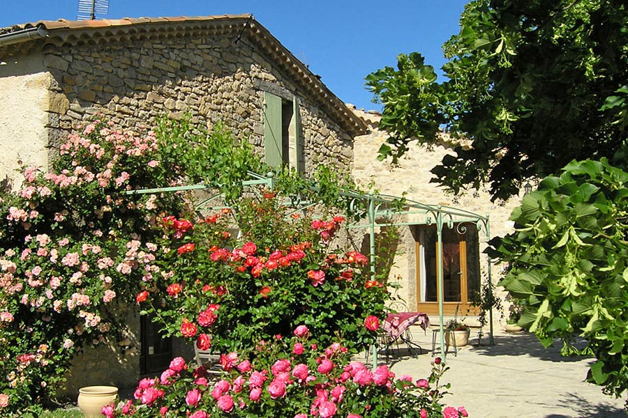  Chambres et table d'hôtesDrôme Provençale